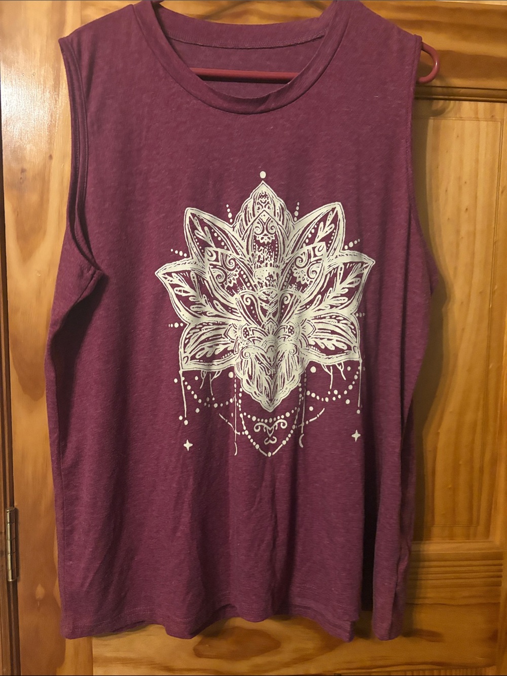 Sleeveless Plum Graphic Tank Top with White Lotus Print
